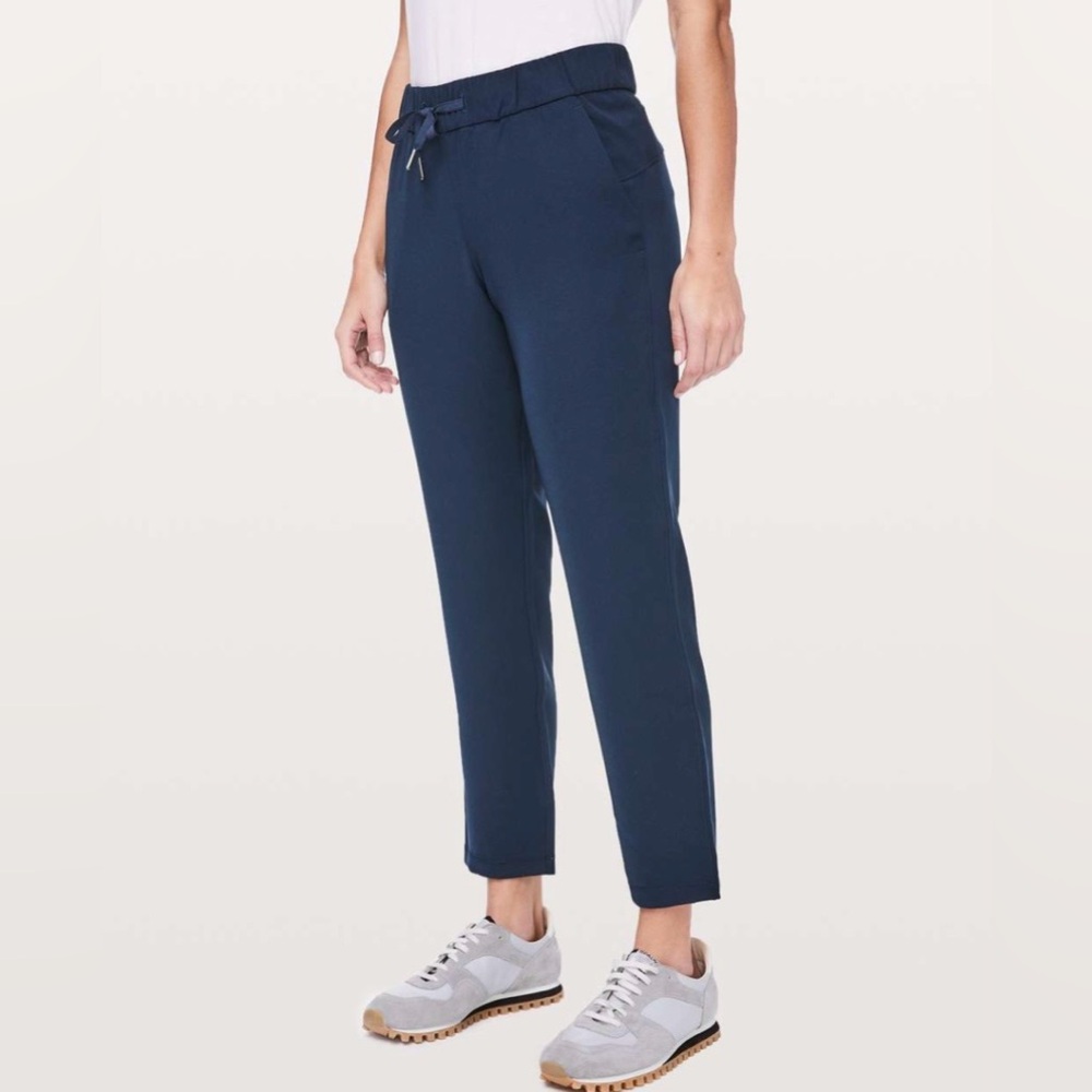 Lululemon On The Fly Pant *Woven 27" True Navy Comfort Travel Size 4